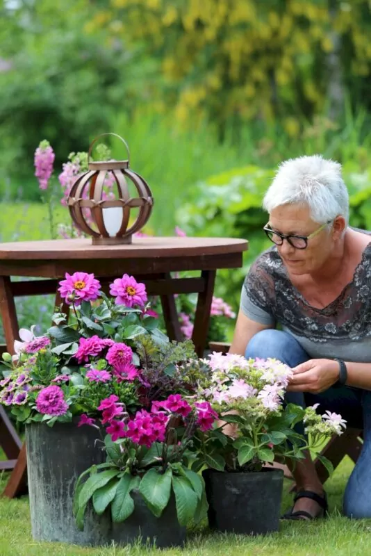 Benefici giardinaggio anziani